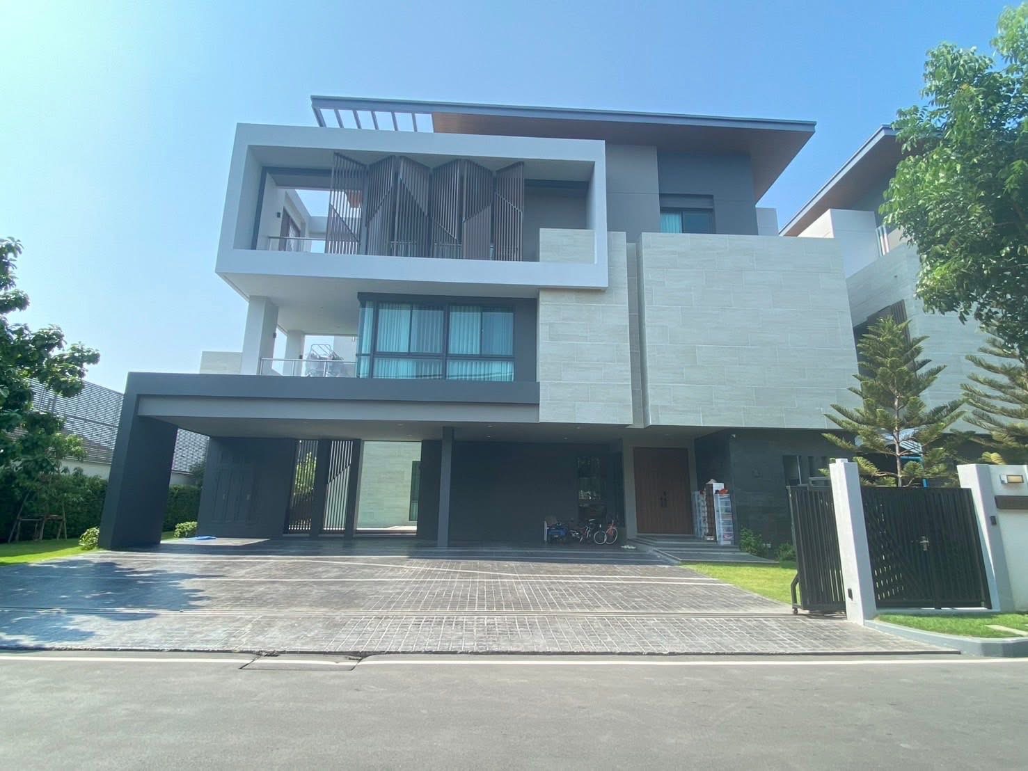 The Gentry Pattanakarn 2 - Image 1