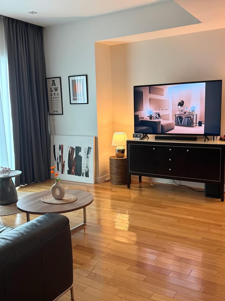 Millennium residences sukhumvit 20 - Image 1