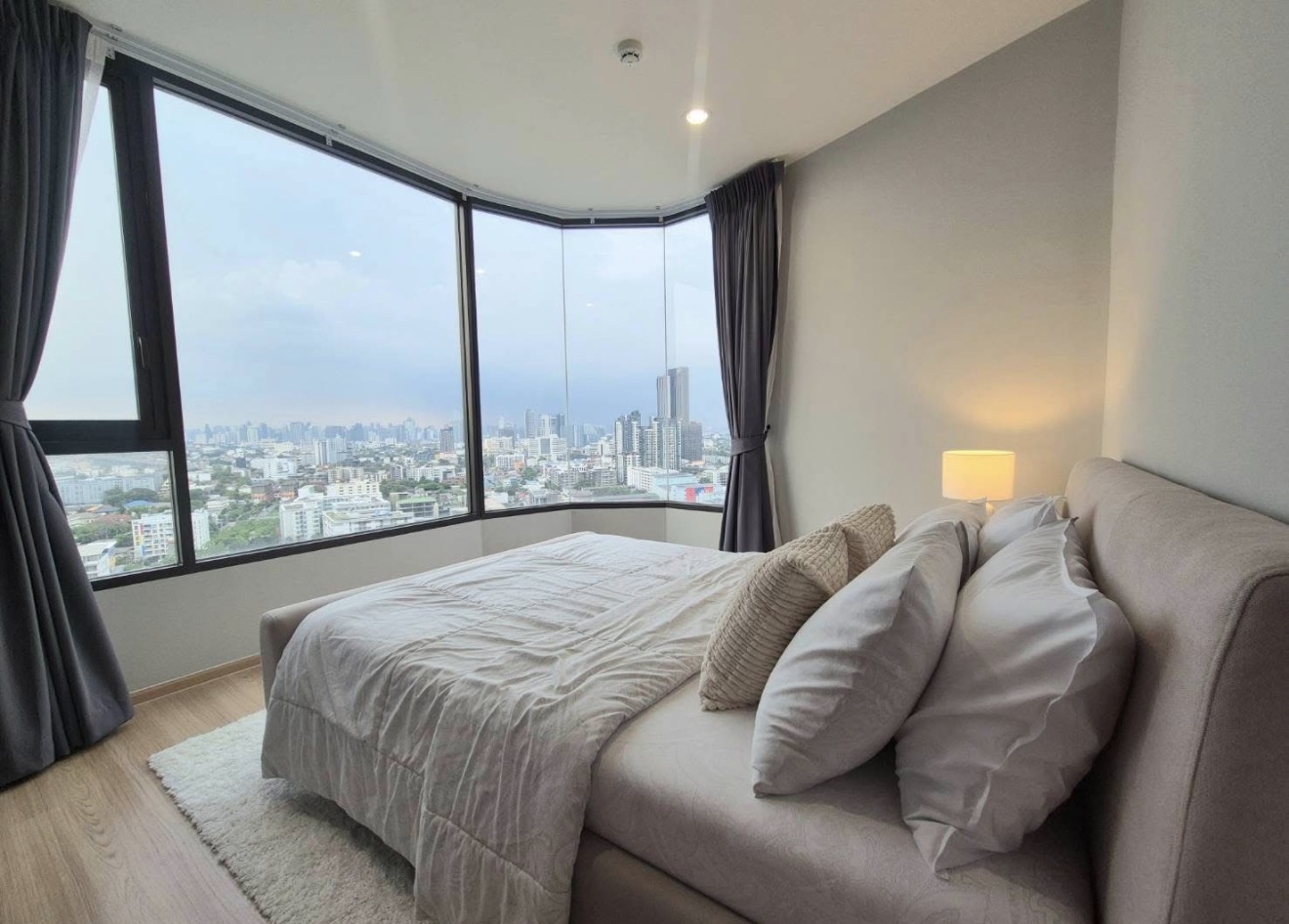 Skyrise Avenue Sukhumvit 64 - Image 1