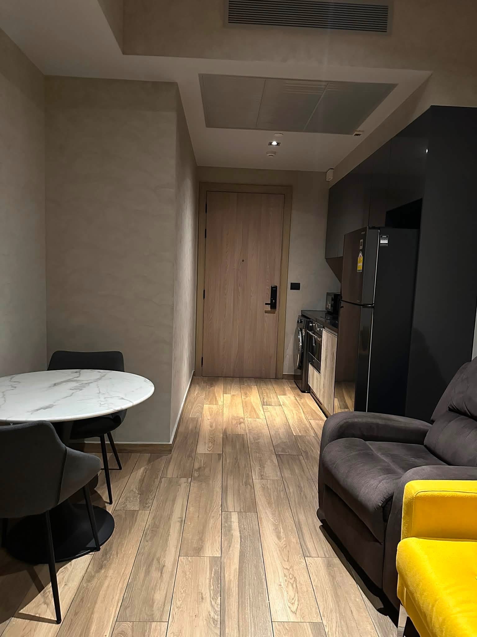 Loft Asoke - Image 1